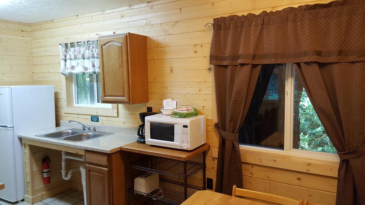 Emerald Forest Cabins Trinidad Luaran gambar