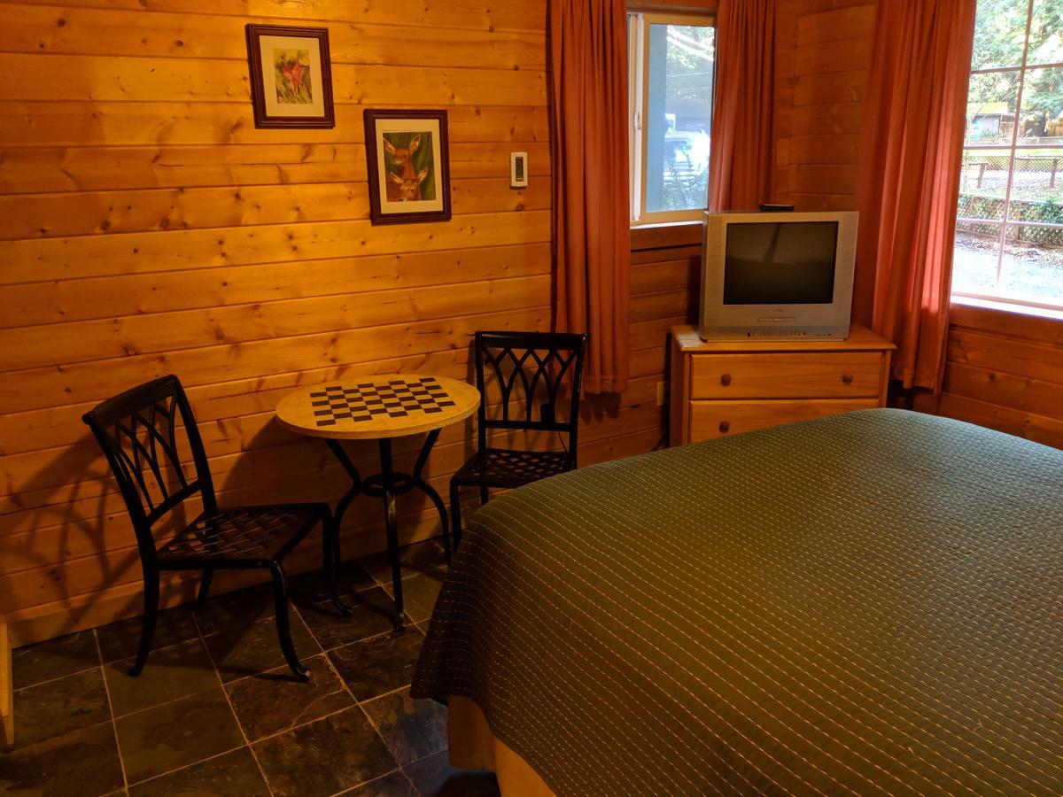 Emerald Forest Cabins Trinidad Luaran gambar