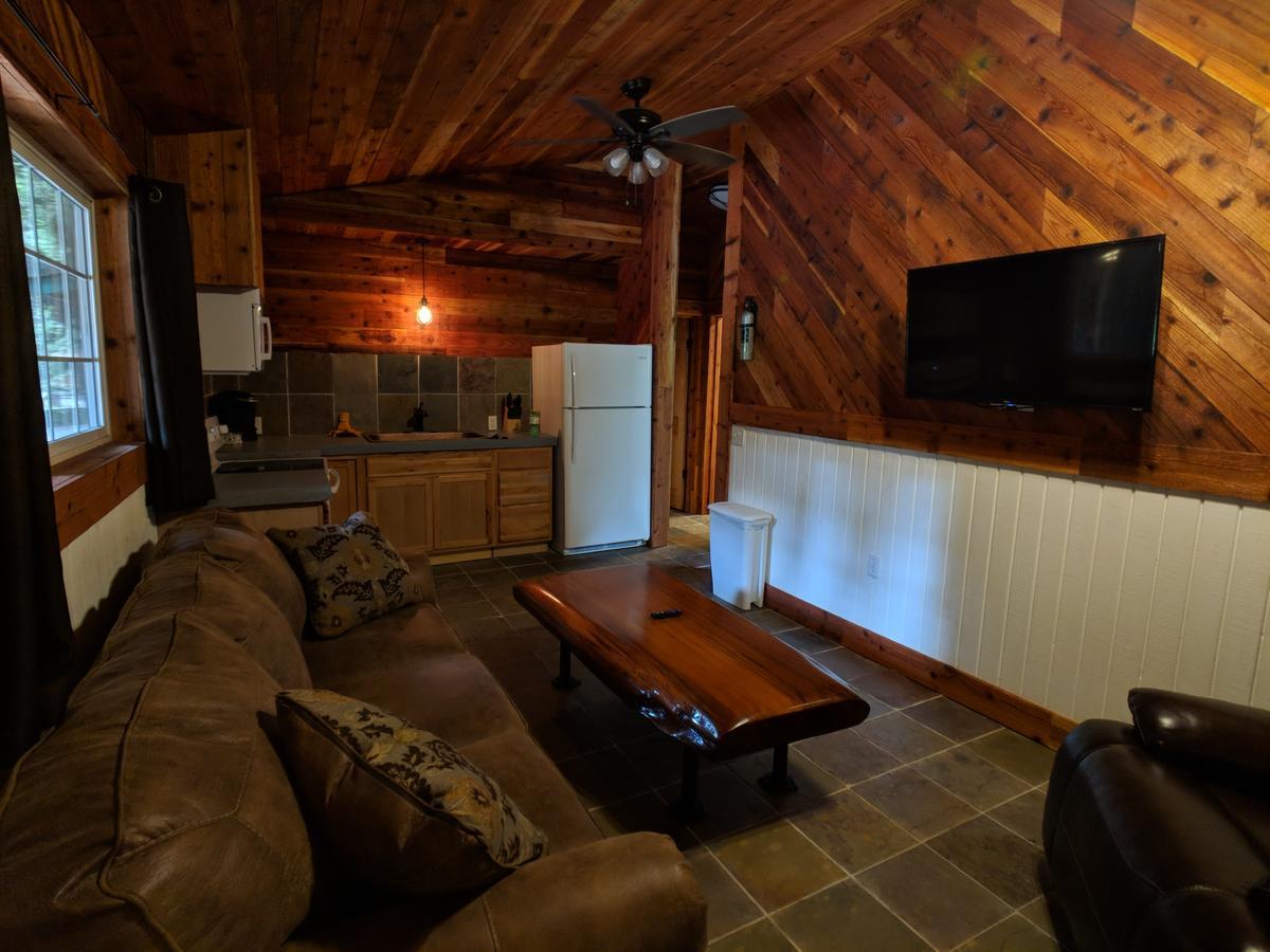 Emerald Forest Cabins Trinidad Luaran gambar